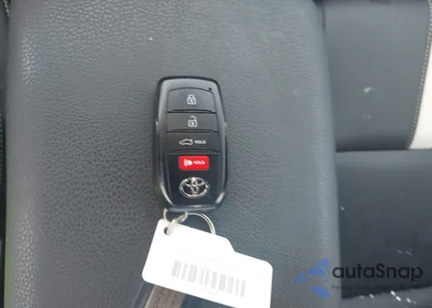 2025 Toyota Camry Se z USA, uszkodzony, nr VIN 4T1DAACK4SU096157